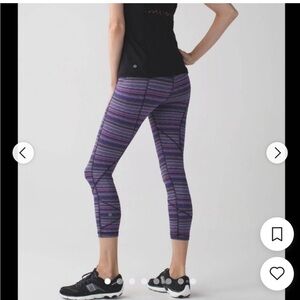 Lululemon Athletica Cropped Purple Striped Leggings Size 6 EUC